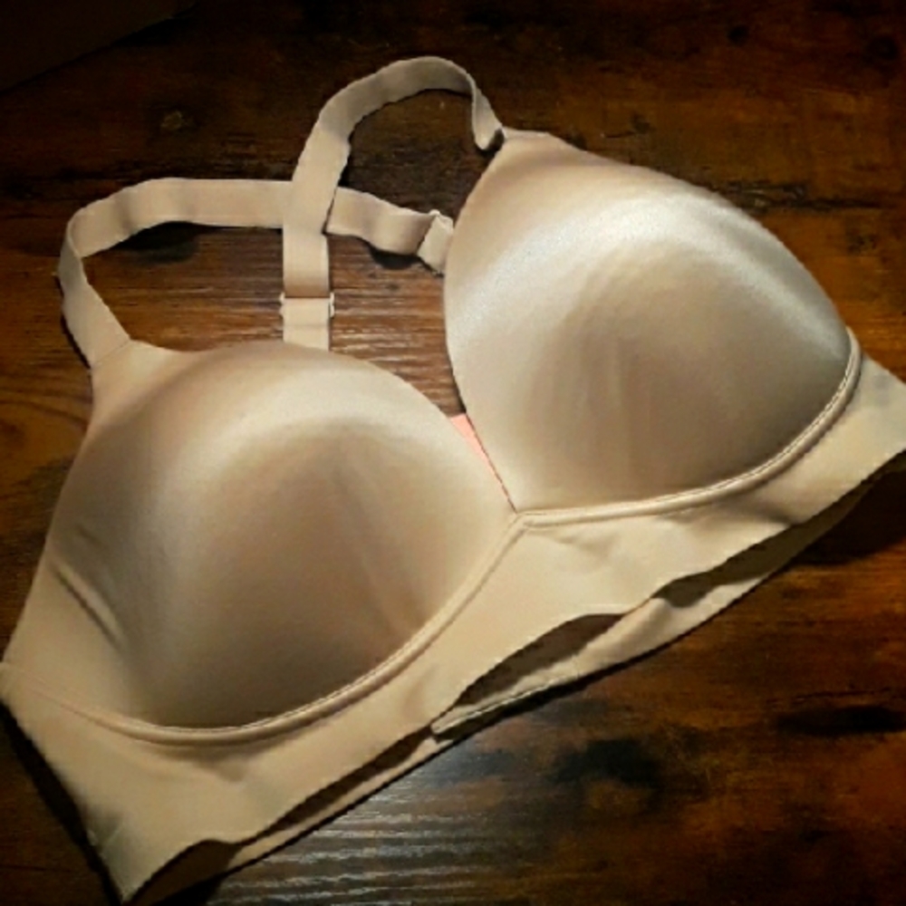 Gorgeous Large Bali Beige Cross Straps Padded Wirefree Bra
